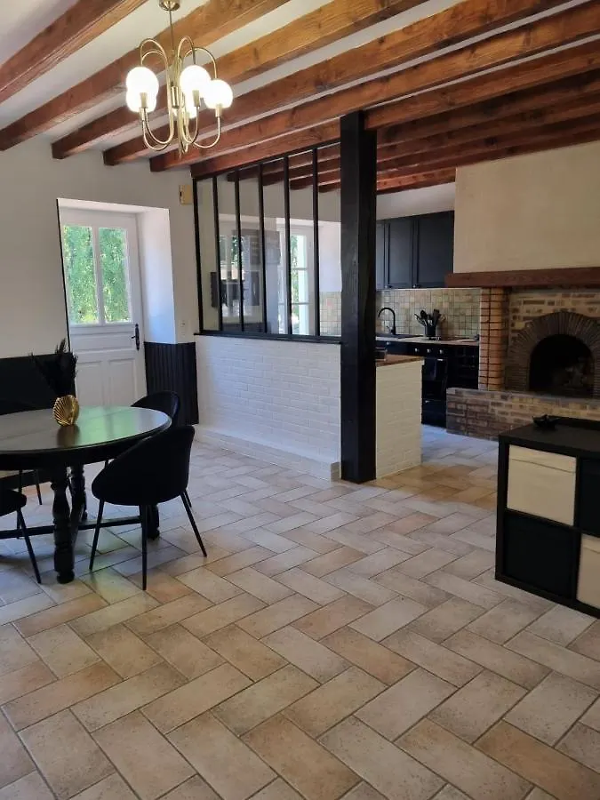 Holiday home Longere Independante Avec Terrain De Tennis Prive Saint-Maugan